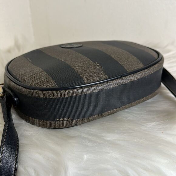 💯Authentic Fendi Pecan Crossbody Bag🍀 - Picture 5 of 17